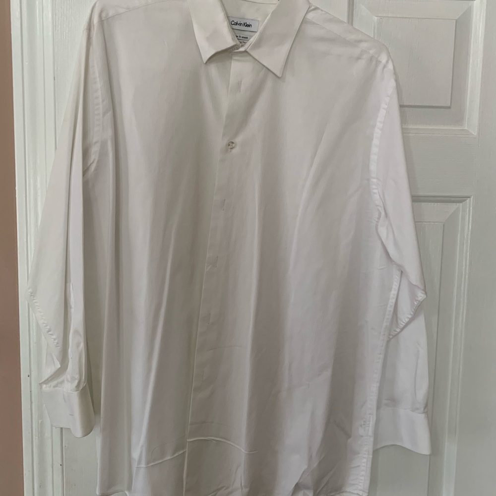 Calvin Klein button down sz 17 32/33
